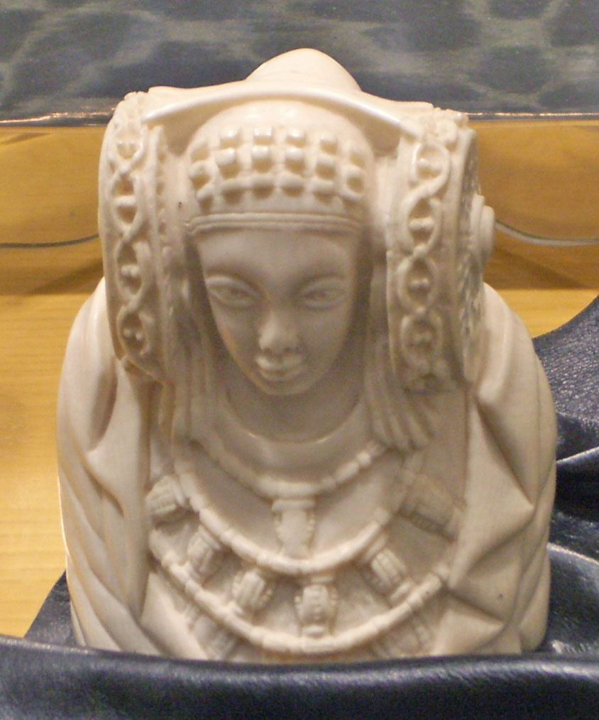 Escultura - Dama de Marfil?