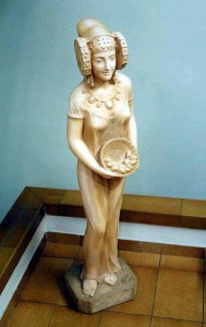 Escultura - Dama de Elche de pié