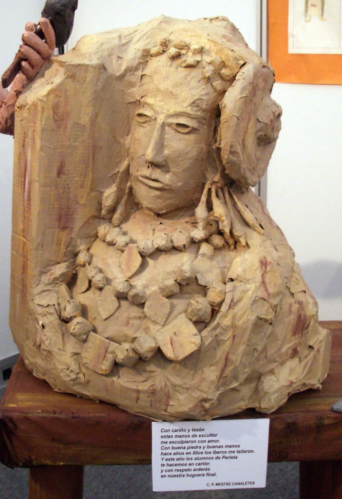 Escultura - Dama ninot